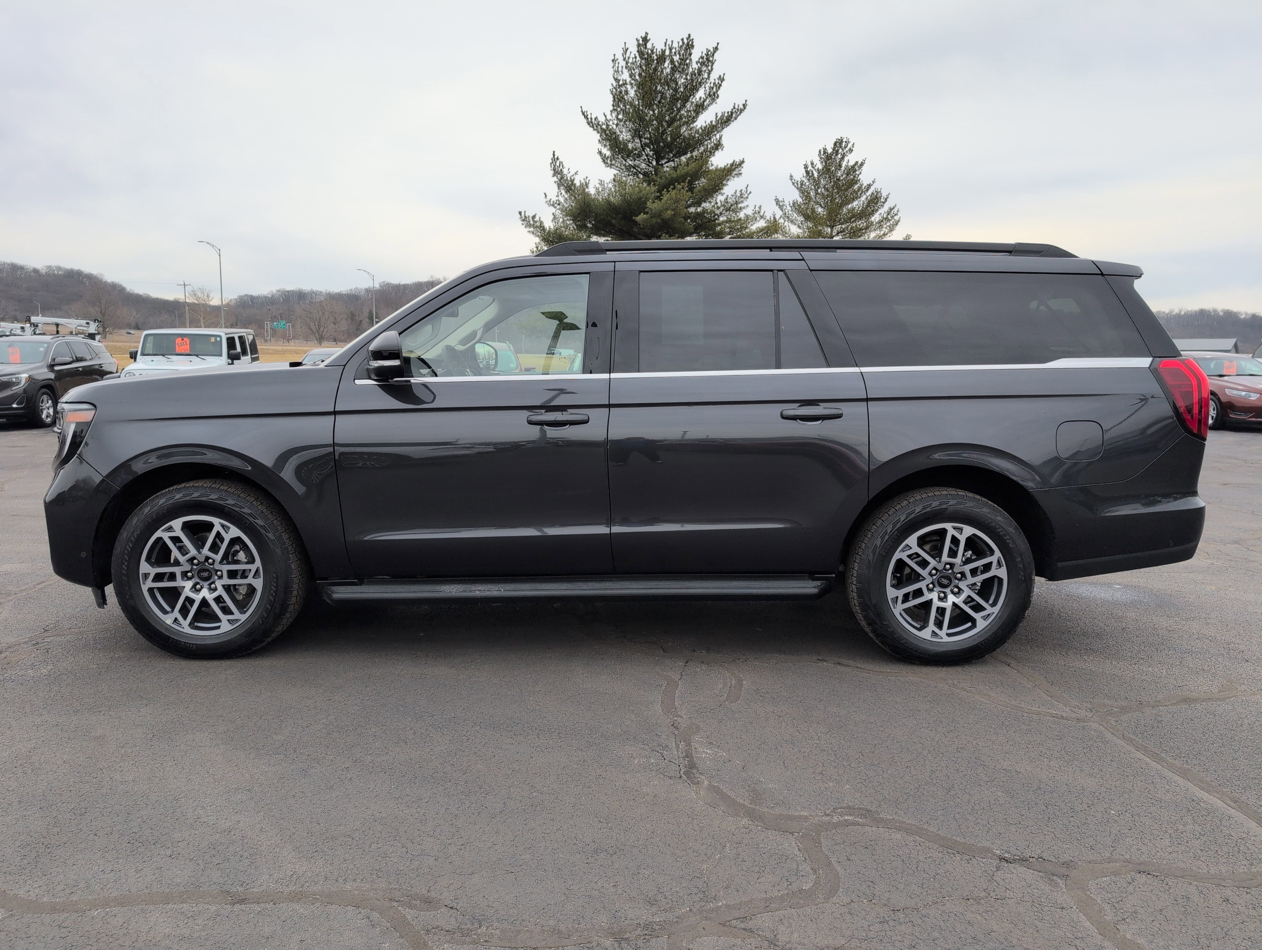 Certified 2025 Ford Expedition Max Active image 2