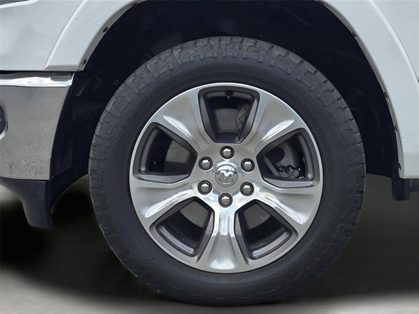 Used 2022 RAM 1500 Laramie AWD/4WD image 8