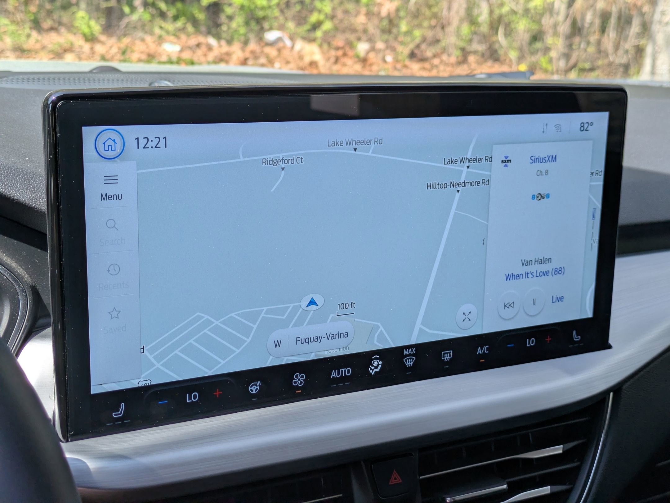 Certified 2025 Ford Escape SE w/ PHEV Premium Package image 21