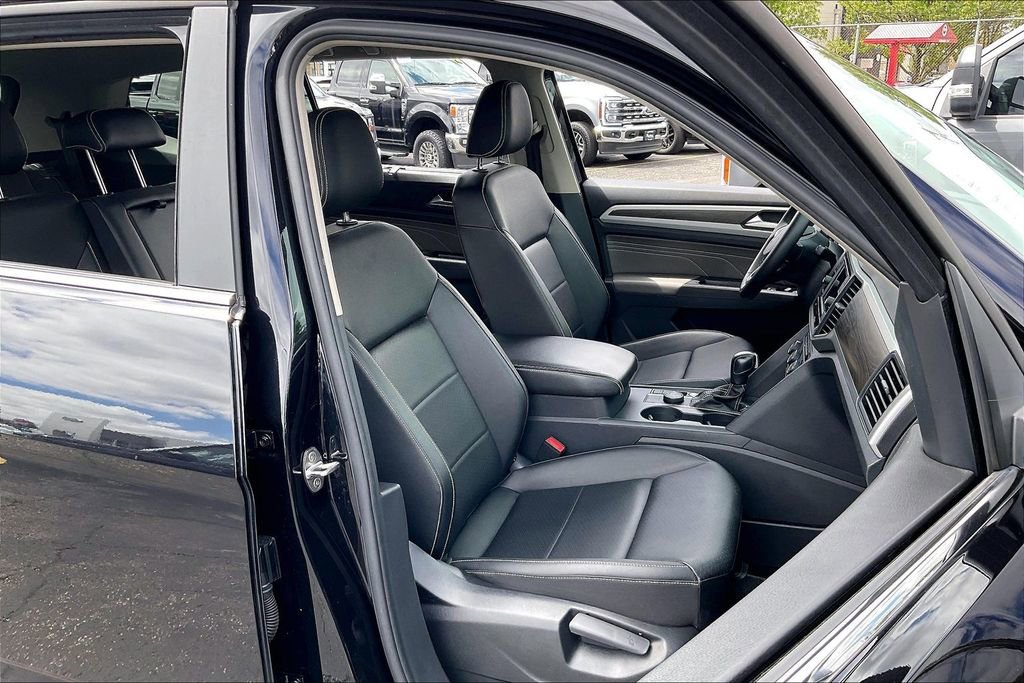 Used 2023 Volkswagen Atlas SE AWD/4WD image 6
