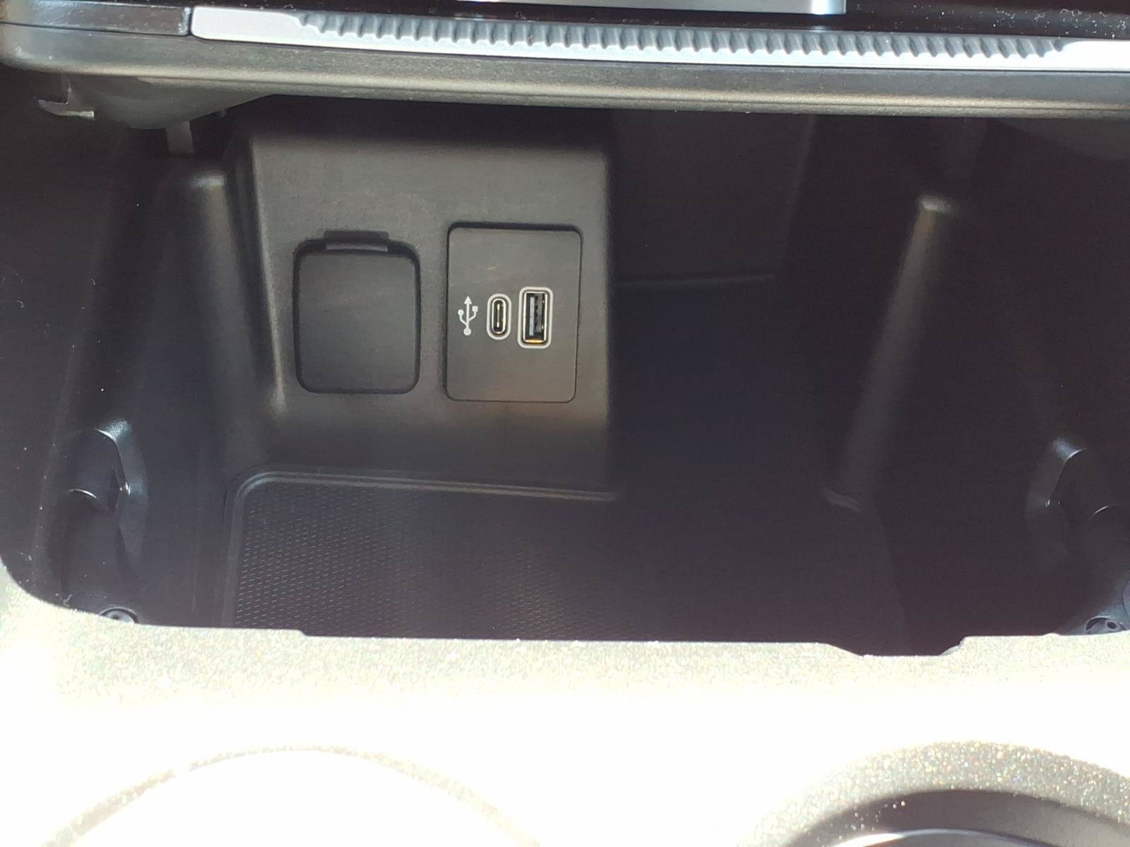 Certified 2025 Ford Explorer ST-Line AWD/4WD image 20