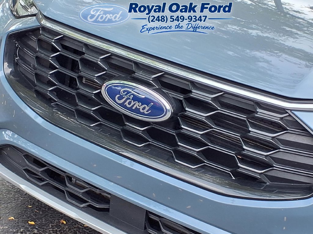 Certified 2024 Ford Escape ST-Line w/ Tech Pack #1 AWD/4WD image 38