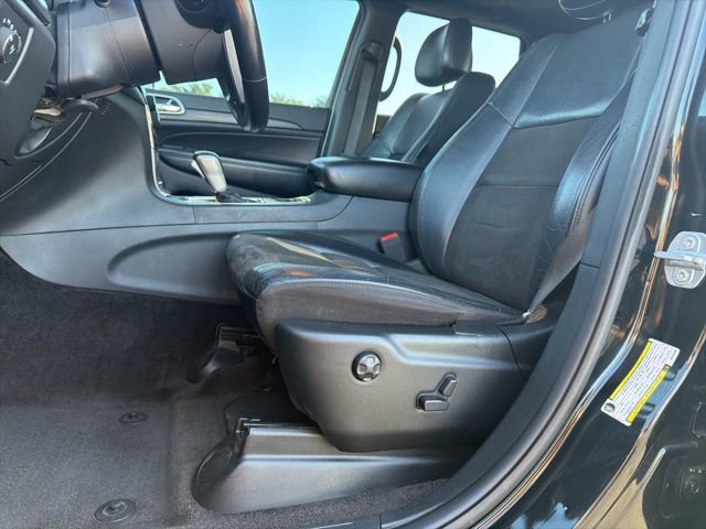 Used 2019 Jeep Grand Cherokee Altitude AWD/4WD image 15