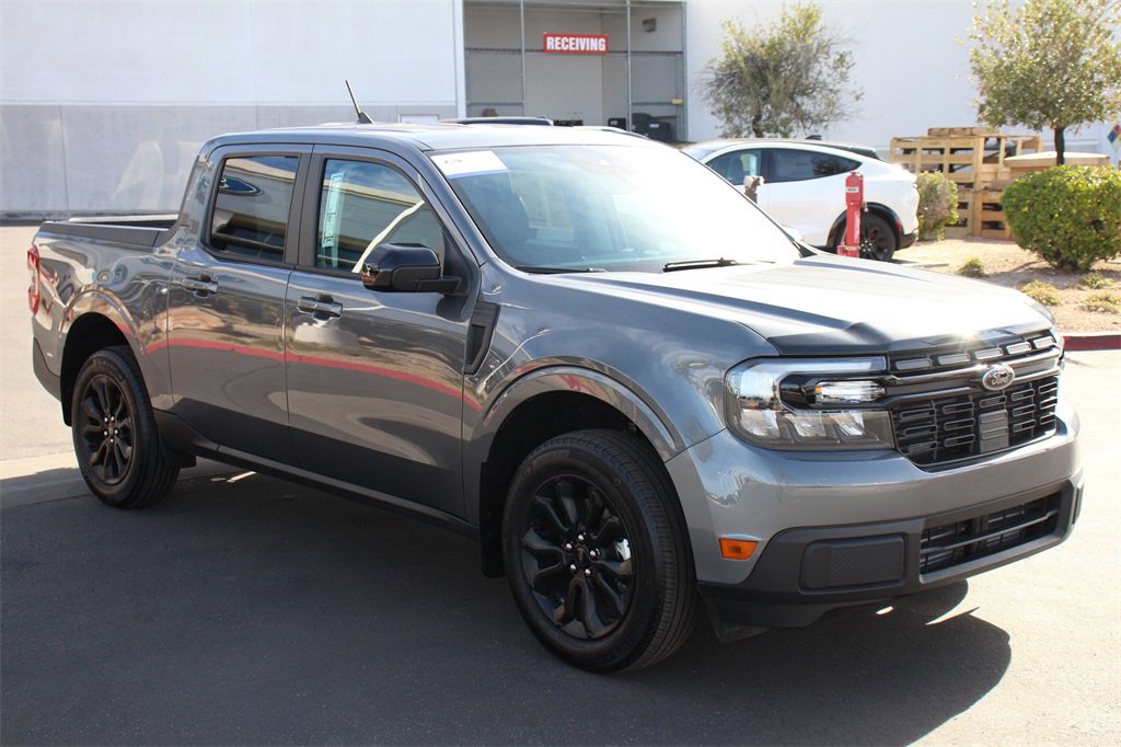 Certified 2024 Ford Maverick Lariat w/ Black Appearance Package image 11