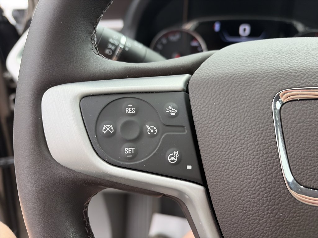 Used 2023 GMC Acadia SLT w/ Technology Package FWD image 22