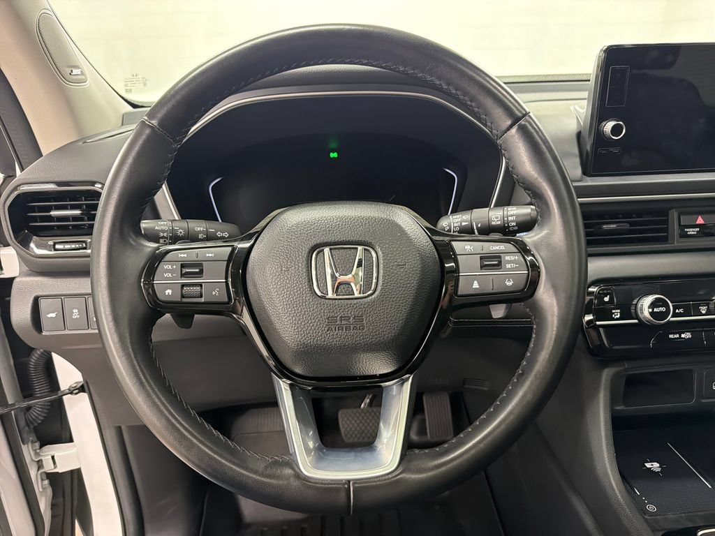 Used 2023 Honda Pilot Touring image 19