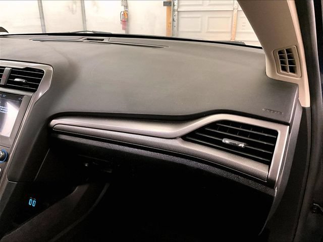 Certified 2019 Ford Fusion SE FWD image 15