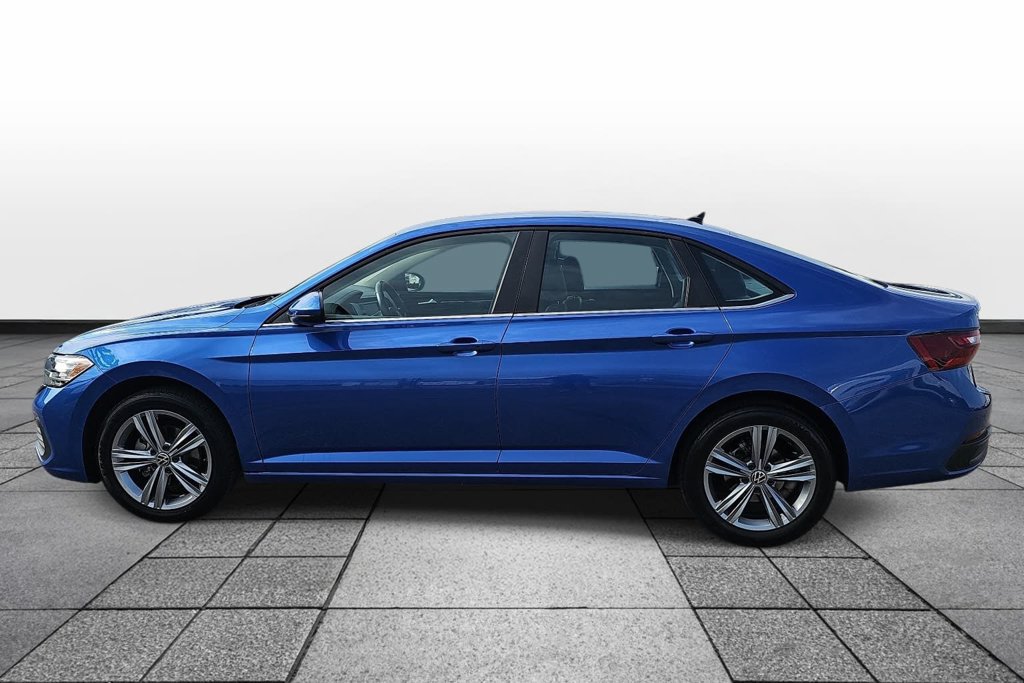 Used 2024 Volkswagen Jetta SE FWD image 8