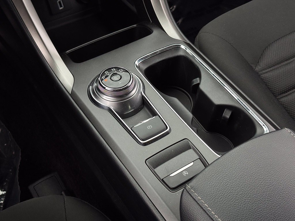Certified 2017 Ford Fusion SE w/ Fusion SE Technology Package FWD image 19