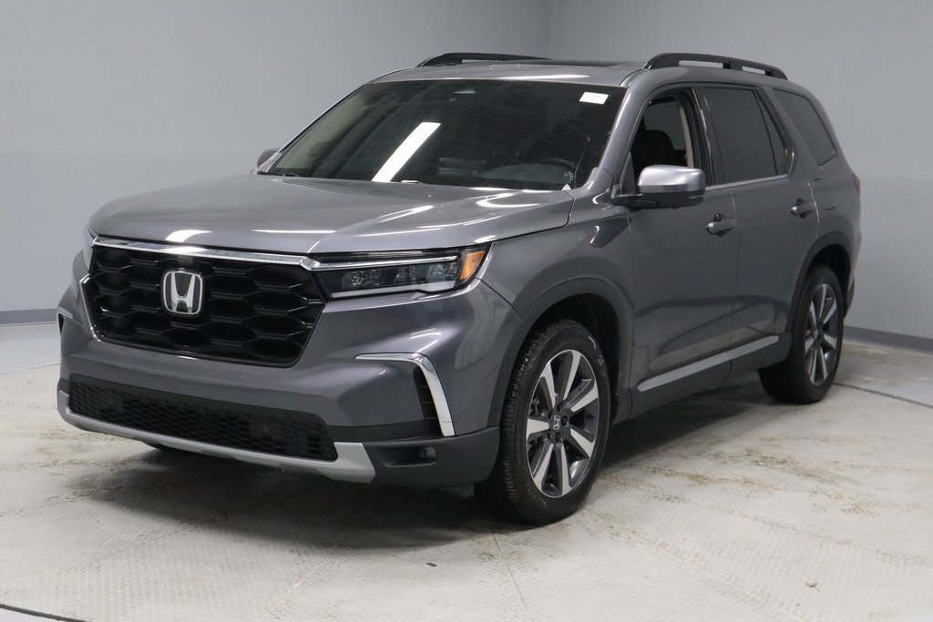 Used 2025 Honda Pilot Elite image 8