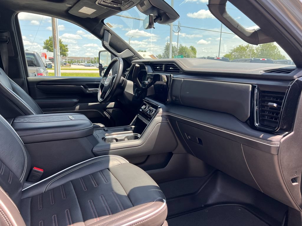 Used 2024 GMC Sierra 2500 AT4X AWD/4WD image 18