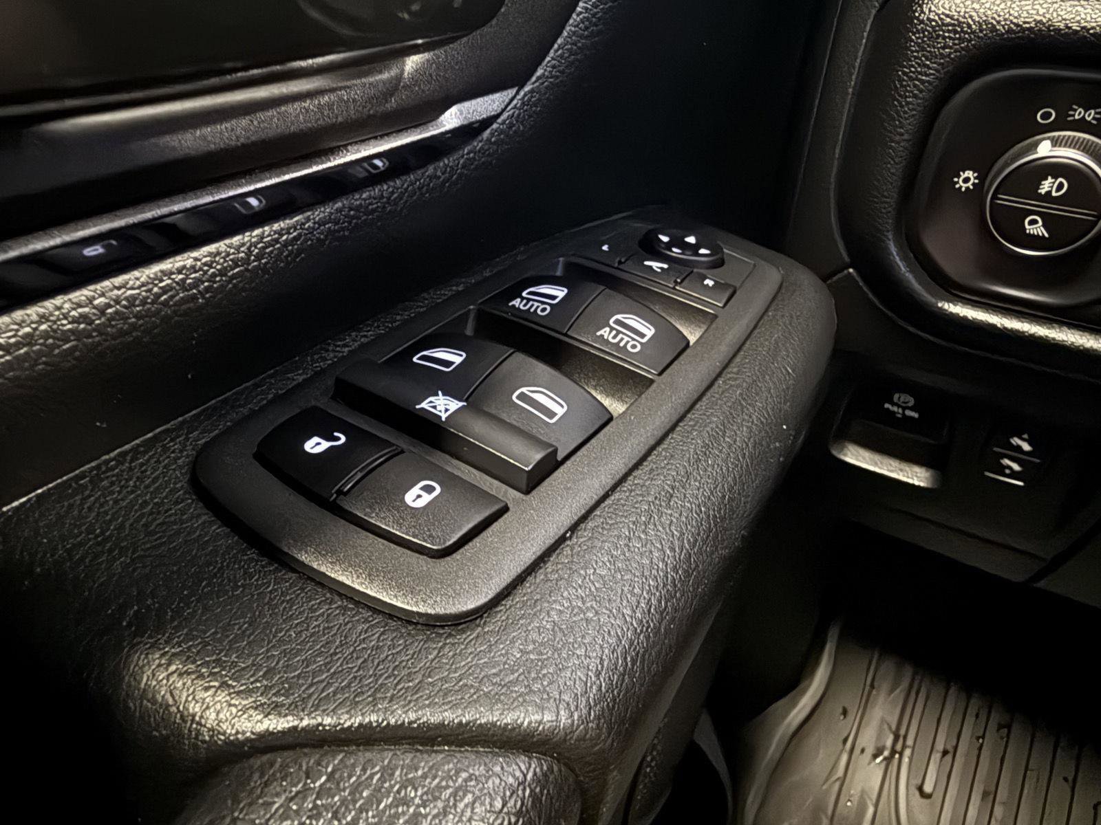 Used 2021 RAM 1500 Big Horn w/ Built-to-serve Edition image 26