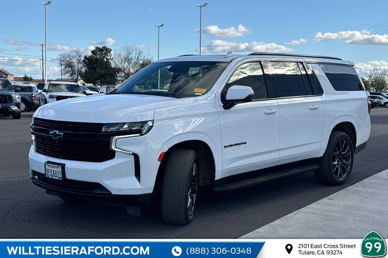 Used 2023 Chevrolet Suburban RST w/ Luxury Package image 6