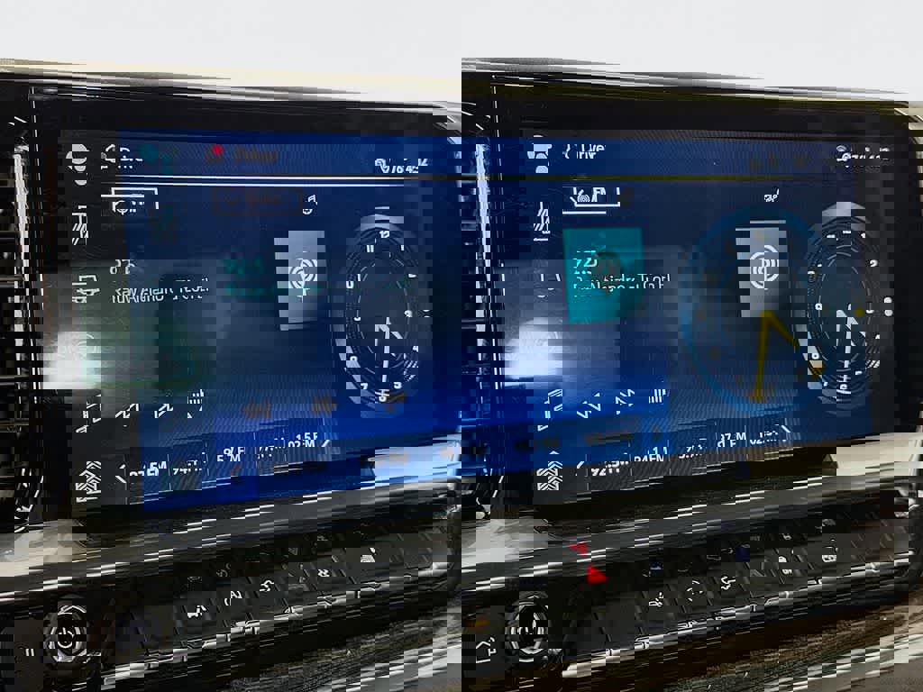 Used 2025 Chevrolet Silverado 1500 LT image 20