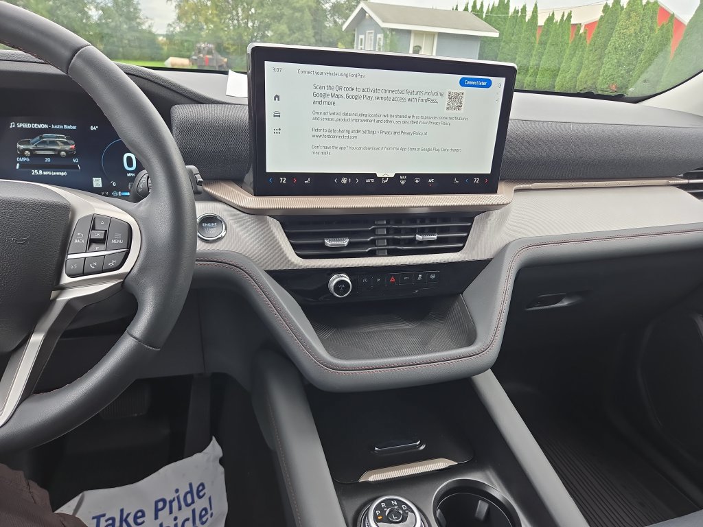 Certified 2025 Ford Explorer Active AWD/4WD image 14