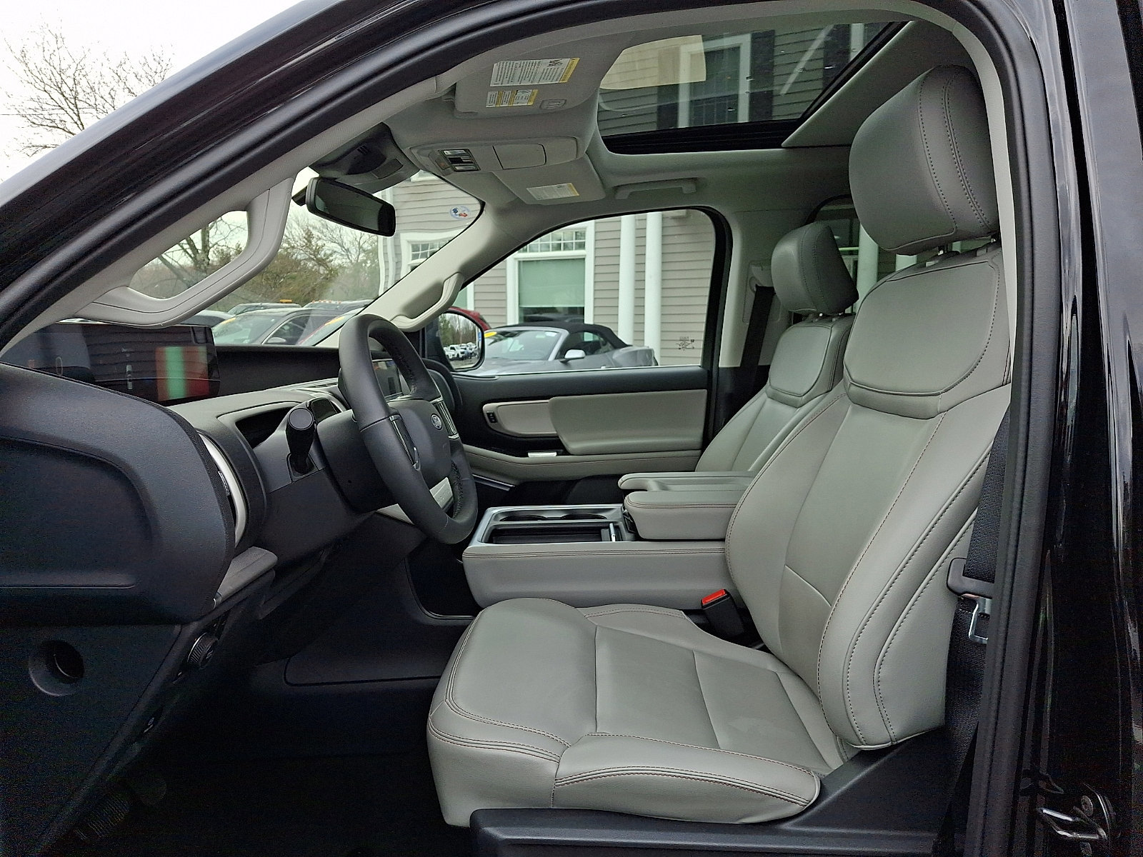 Certified 2025 Ford Expedition Active AWD/4WD image 15