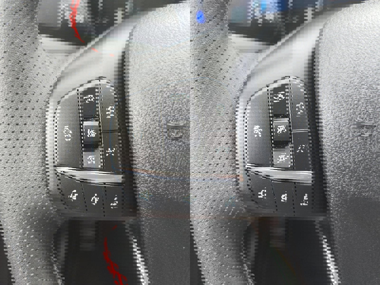 Certified 2025 Ford Escape ST-Line w/ Tech Pack #1 image 14