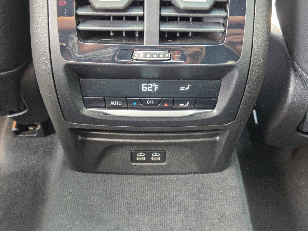 Used 2022 BMW X4 xDrive30i AWD/4WD image 17