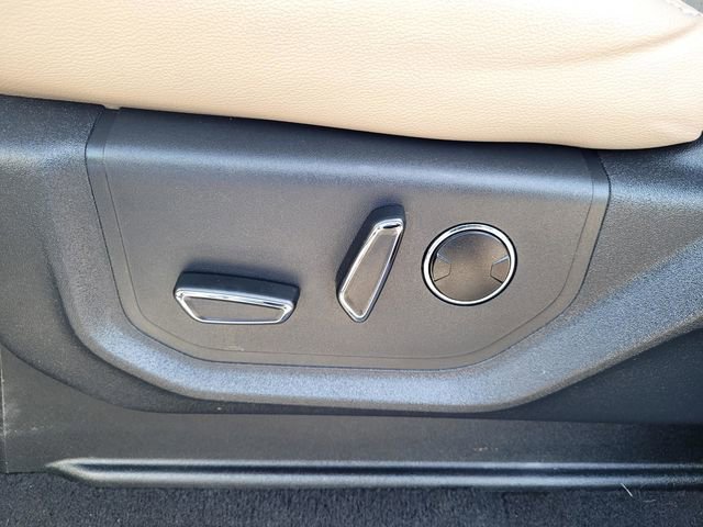 Certified 2024 Ford Expedition Limited image 11