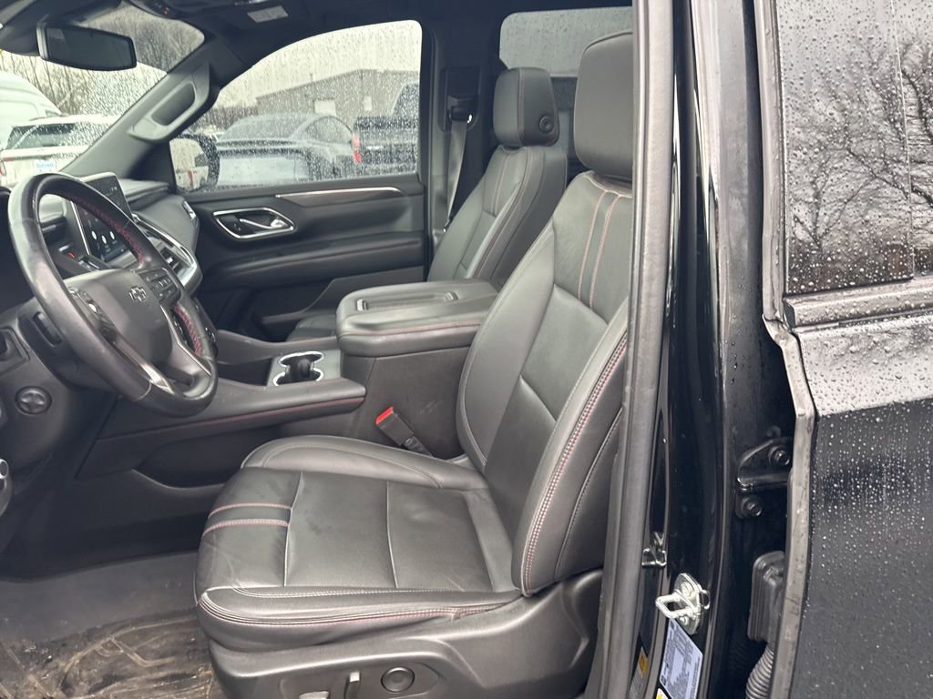 Used 2022 Chevrolet Suburban RST w/ Luxury Package image 11