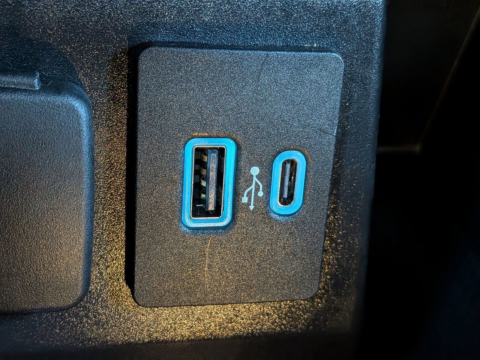 Certified 2023 Ford Explorer Limited w/ Equipment Group 301A image 28