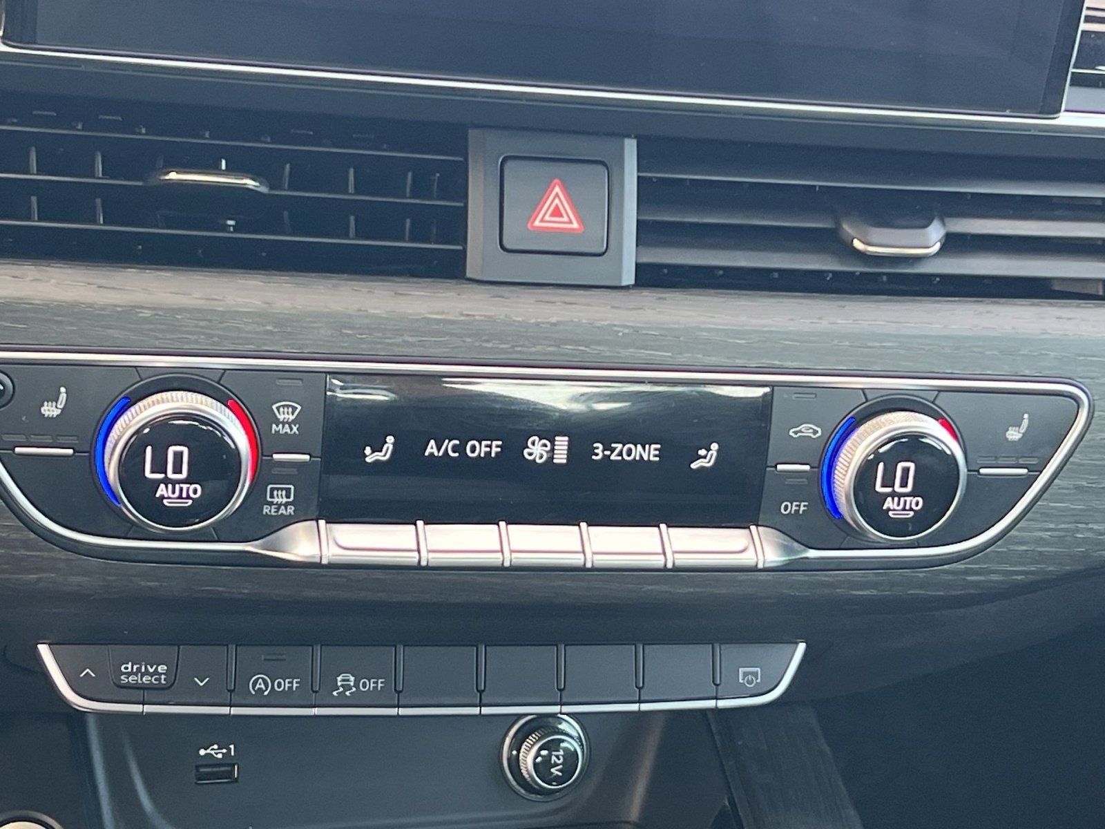 Used 2020 Audi A4 2.0T Premium w/ Convenience Package AWD/4WD image 29