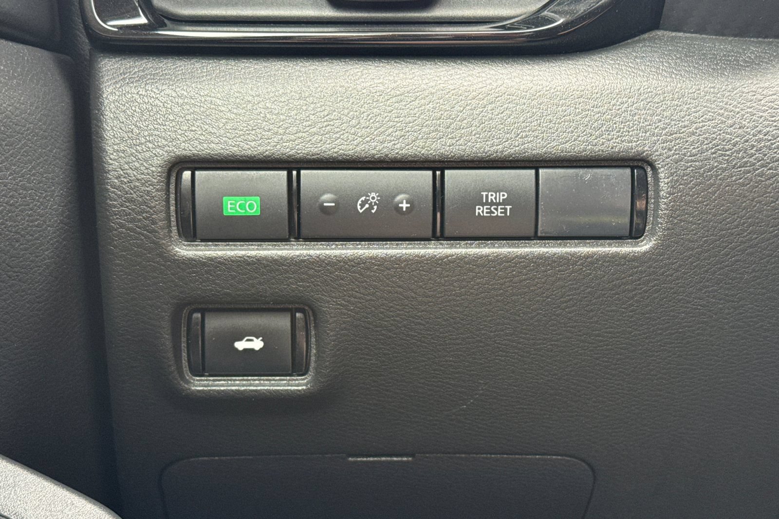 Used 2024 Nissan Sentra SV w/ Trunk Package FWD image 24