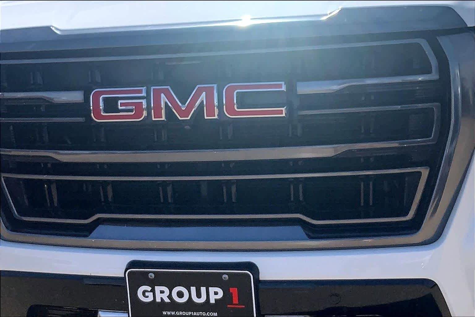 Used 2024 GMC Yukon XL AT4 w/ AT4 Premium Package AWD/4WD image 30