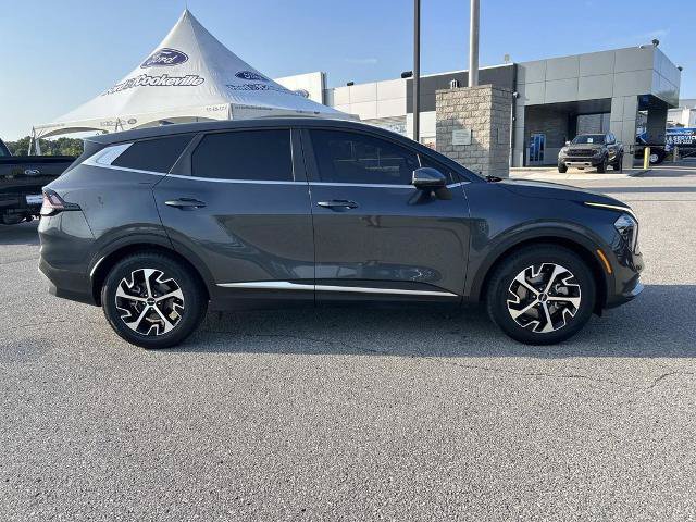 Used 2023 Kia Sportage EX FWD image 3