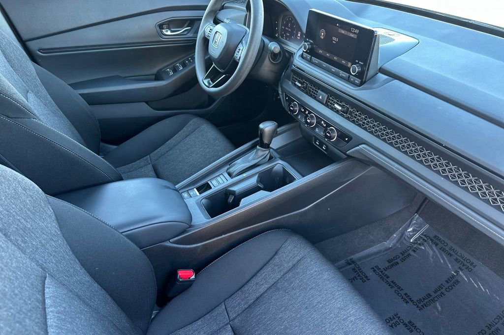Used 2023 Honda Accord EX image 18