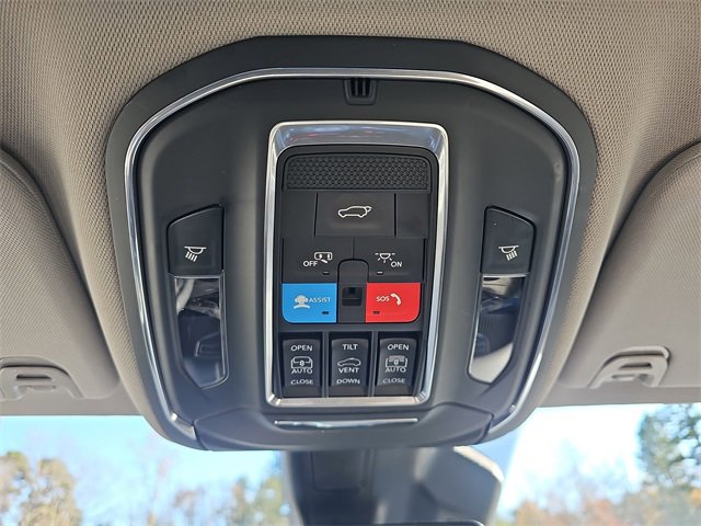 Used 2023 Jeep Wagoneer Series III w/ Premium Group I image 26