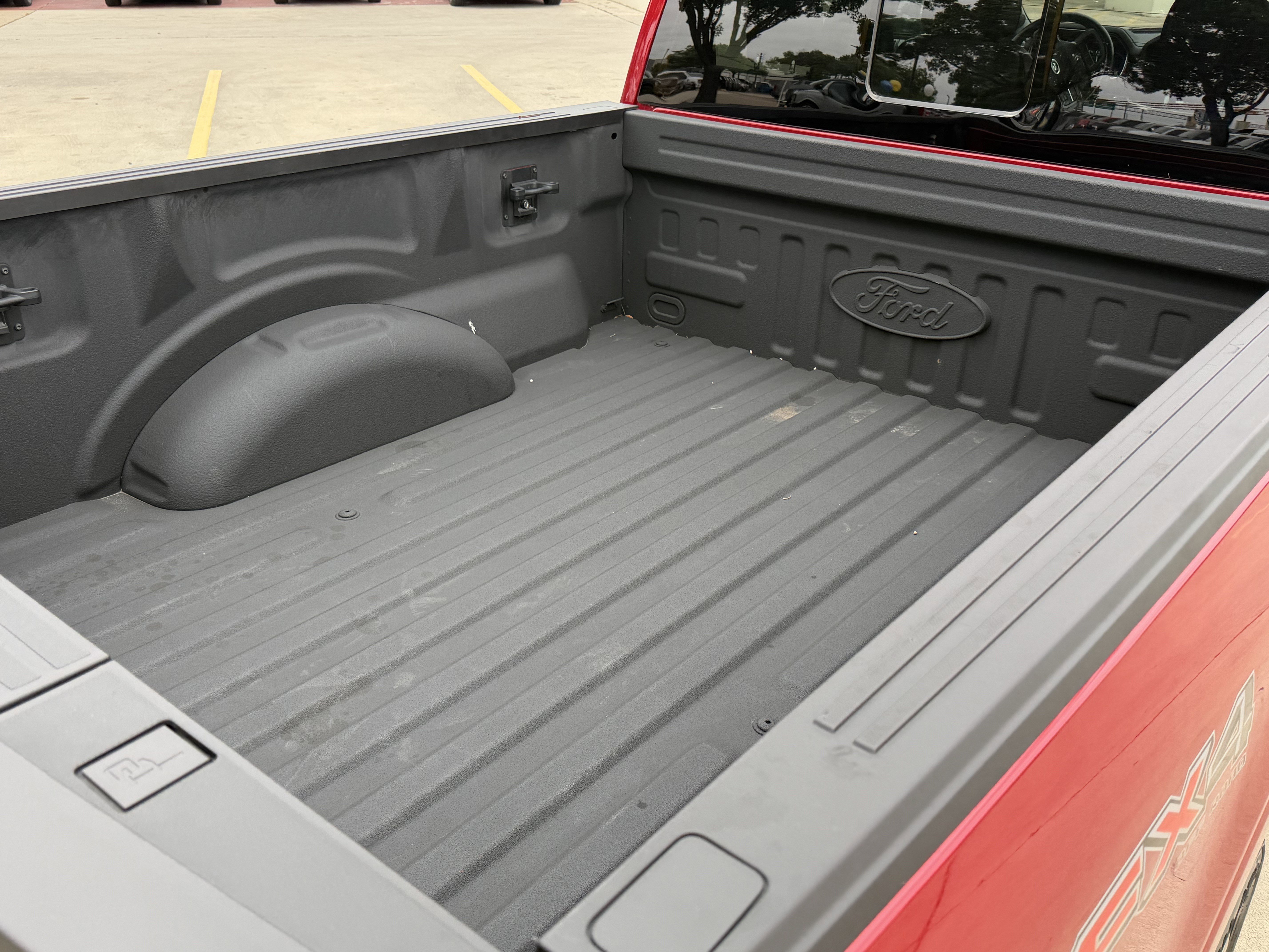 Certified 2022 Ford F150 Lariat w/ Equipment Group 502A High AWD/4WD image 8