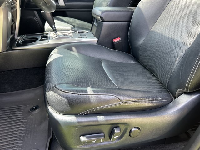Used 2022 Toyota 4Runner Limited RWD image 17