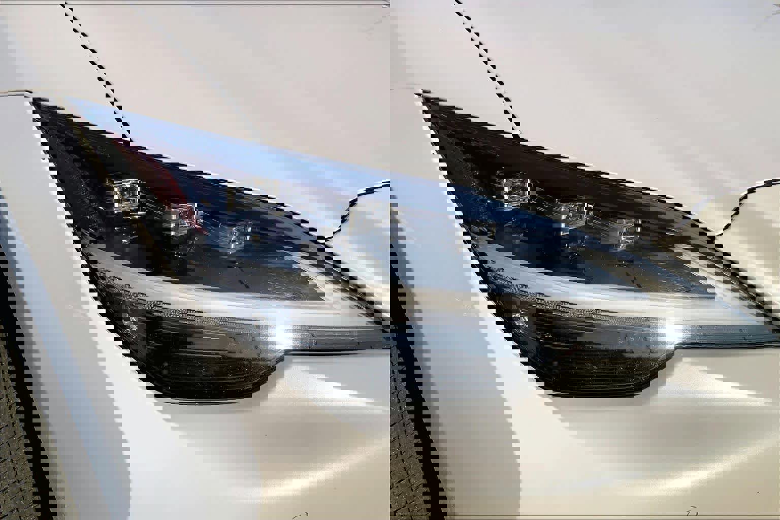 Used 2021 Lexus LS 500 w/ Accessory Package (Z2) image 26