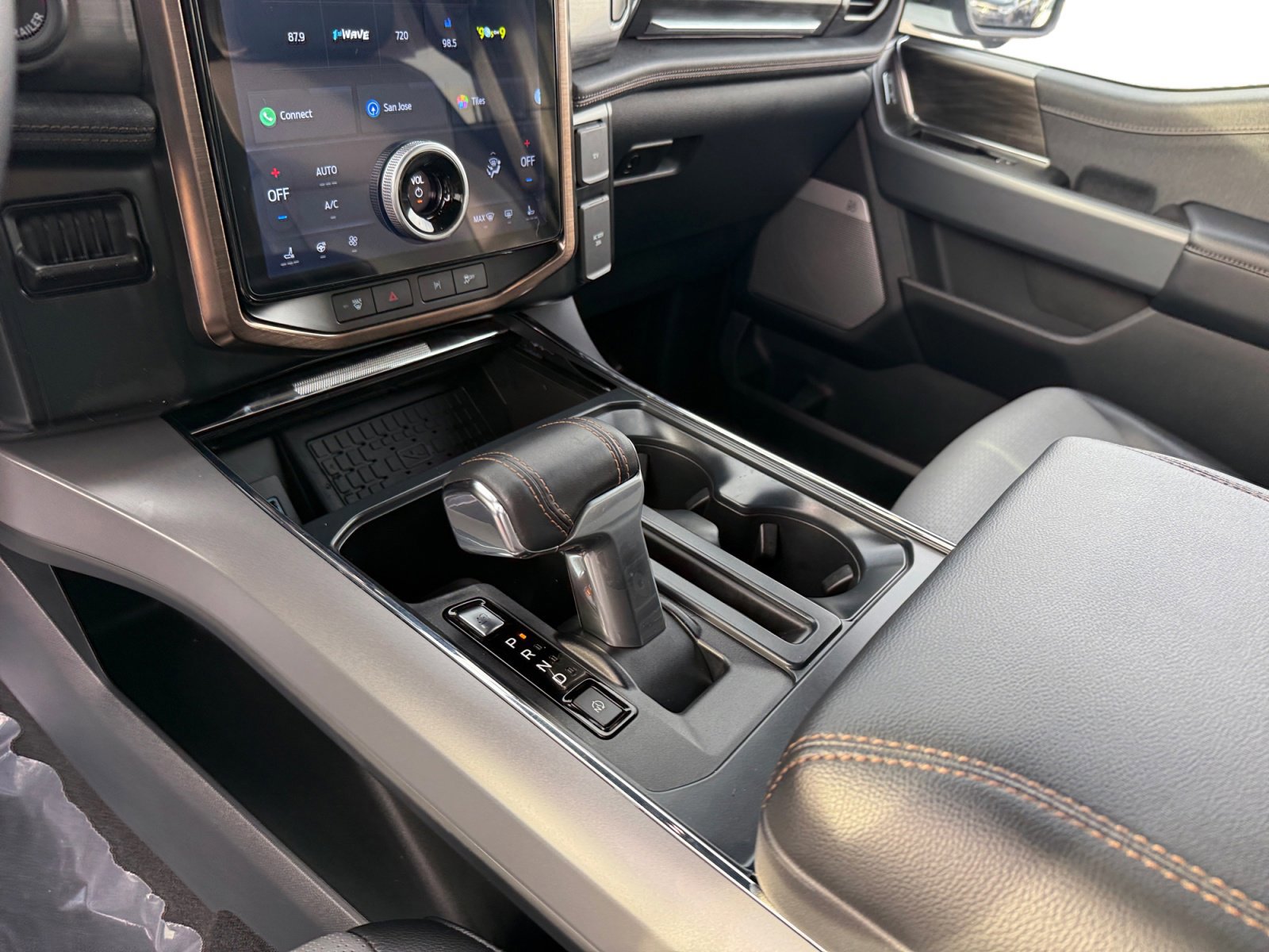 Certified 2024 Ford F150 Lightning Lariat image 13