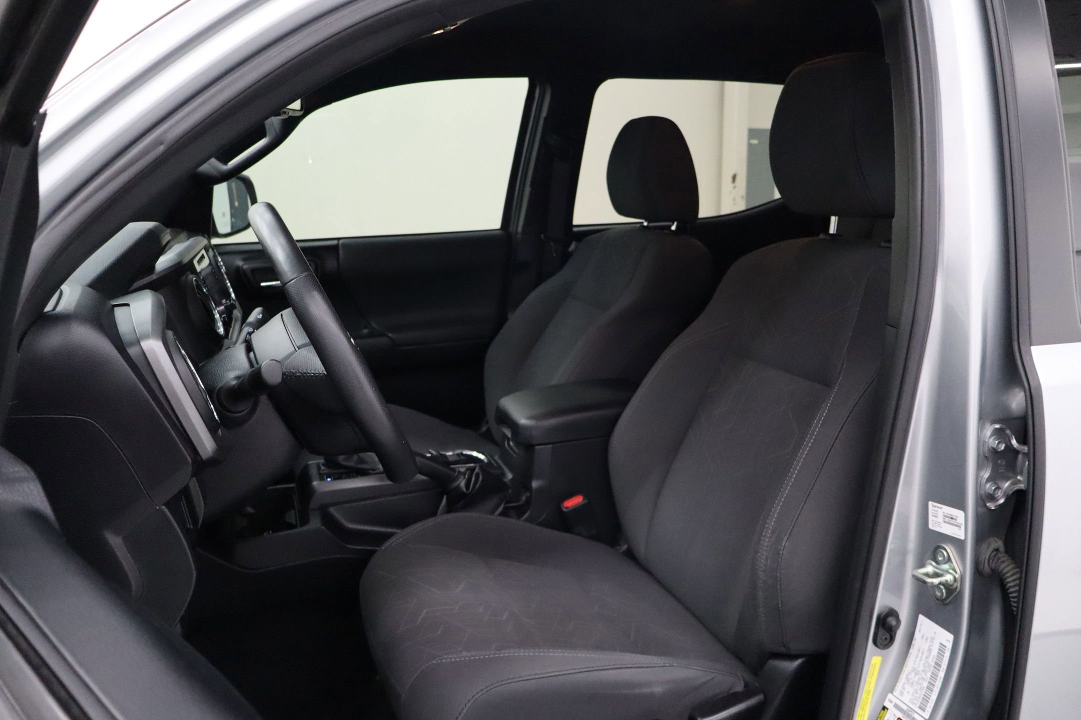 Used 2017 Toyota Tacoma TRD Sport w/ Tow Package image 13