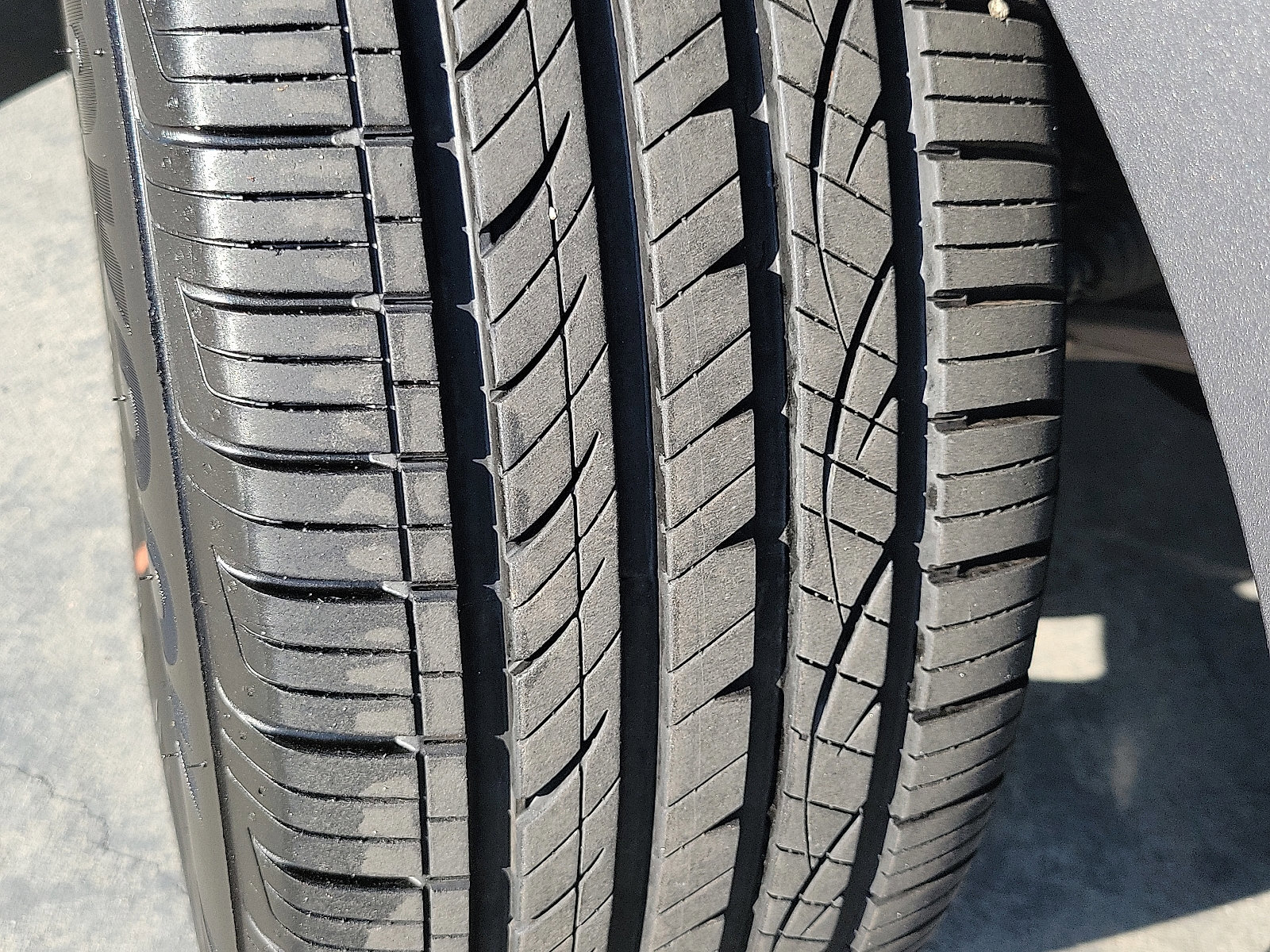 Certified 2024 Ford Edge SE w/ Black Appearance Package image 20