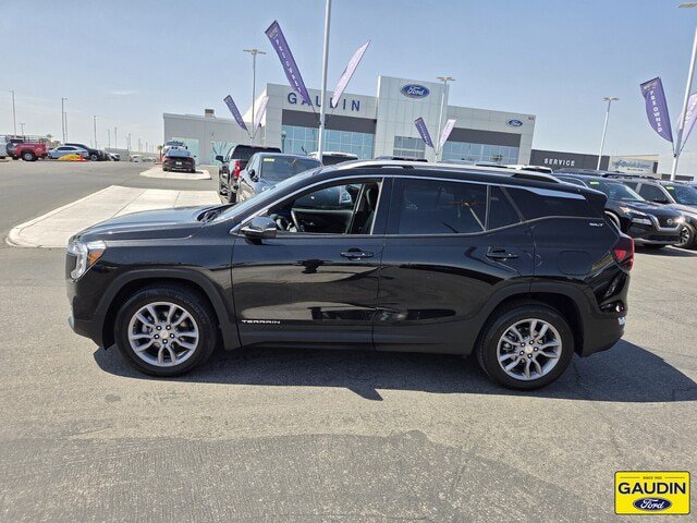 Used 2024 GMC Terrain SLT AWD/4WD image 4