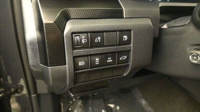 Used 2025 Toyota 4Runner Limited AWD/4WD image 14