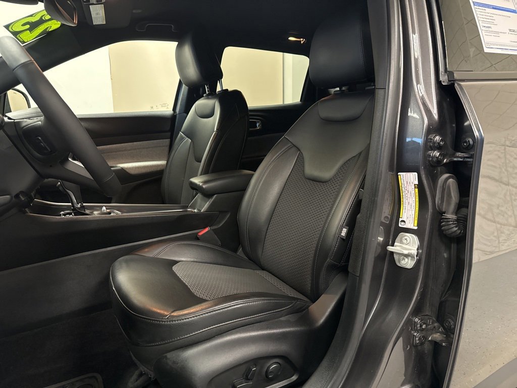 Used 2023 Jeep Compass Latitude w/ Convenience Group image 22