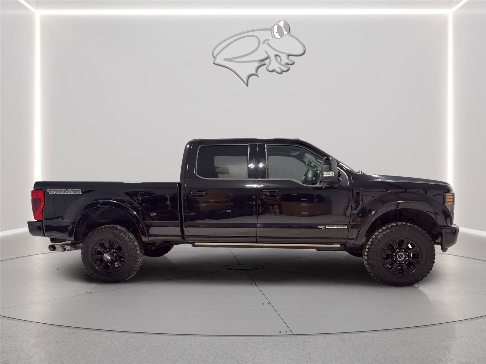 Certified 2022 Ford F250 Lariat w/ Tremor Off-Road Package AWD/4WD image 7