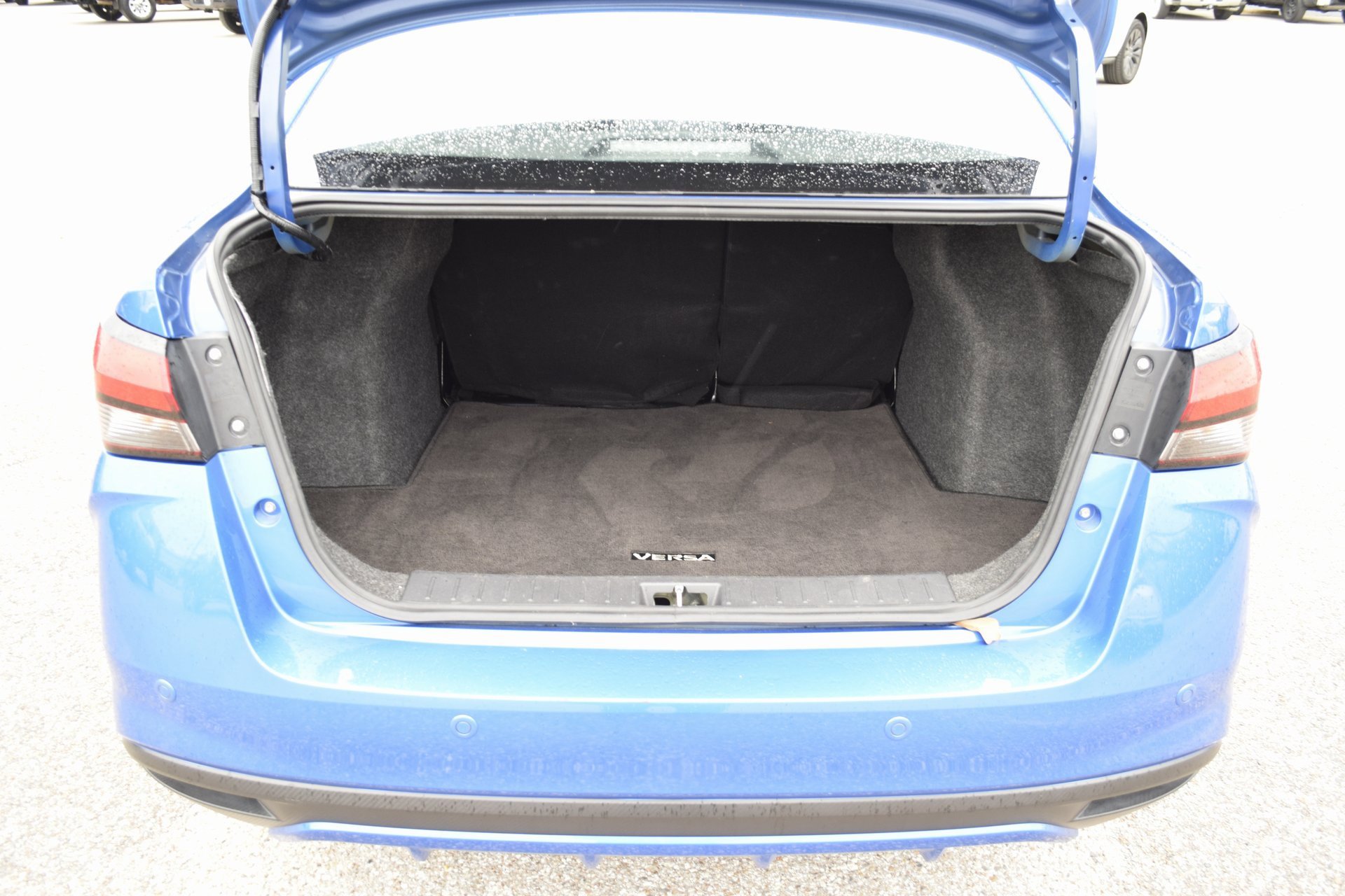 Used 2023 Nissan Versa SV image 21