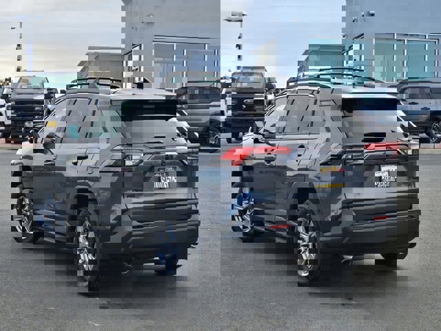 Used 2025 Toyota RAV4 XLE image 3
