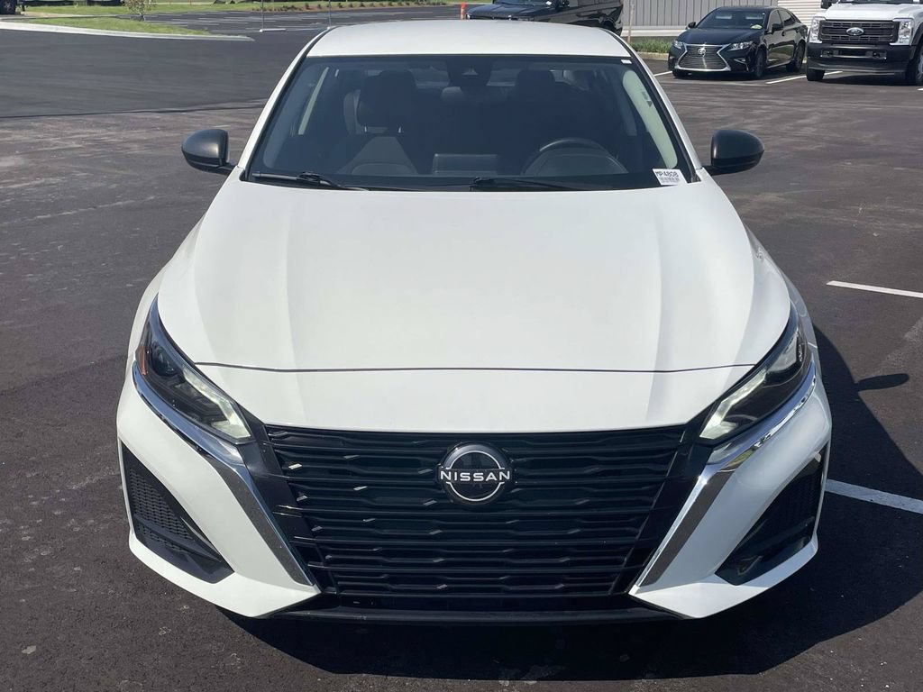 Used 2025 Nissan Altima 2.5 S FWD image 8
