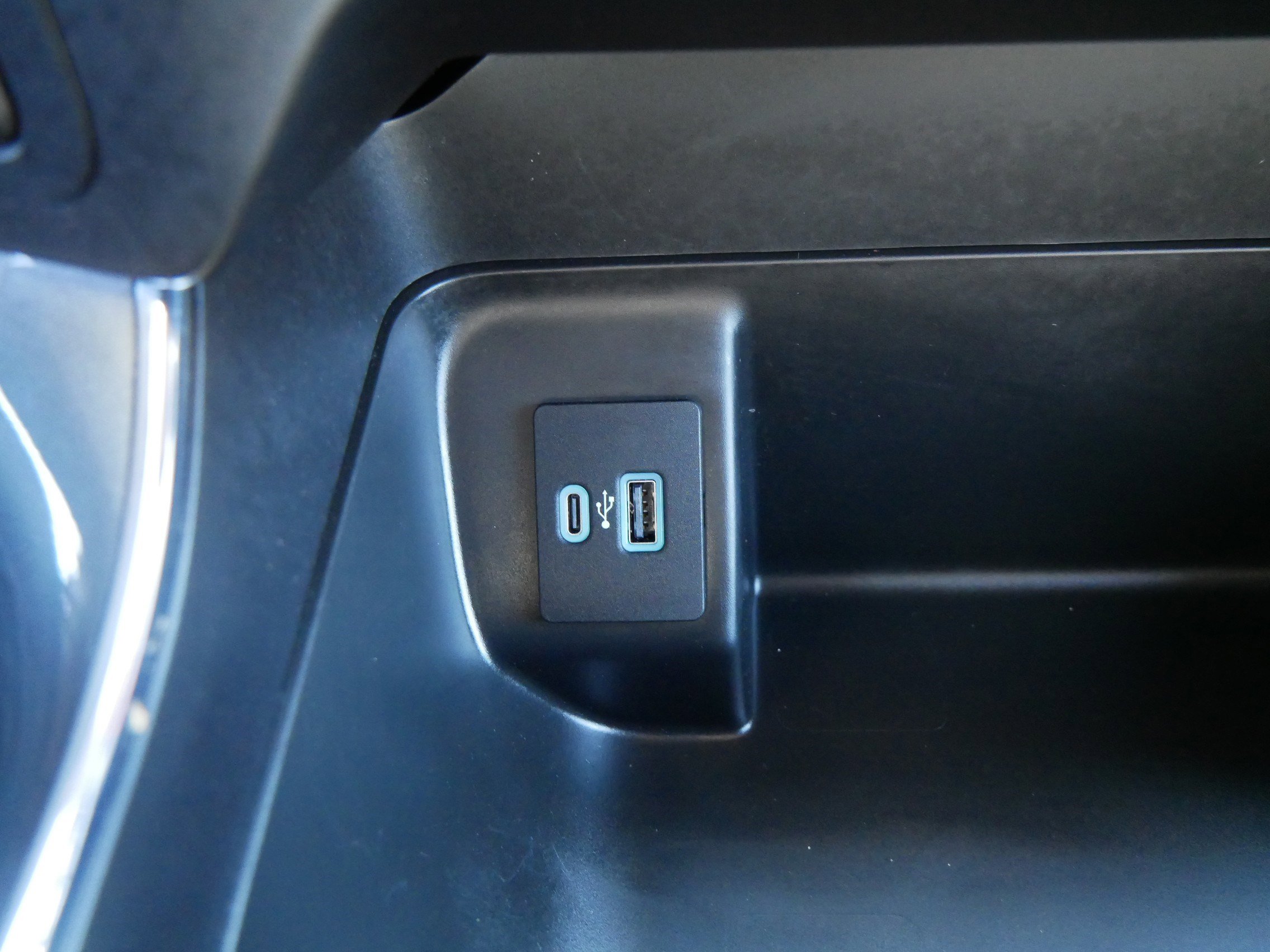 Certified 2022 Ford F150 XLT w/ Equipment Group 302A High image 32