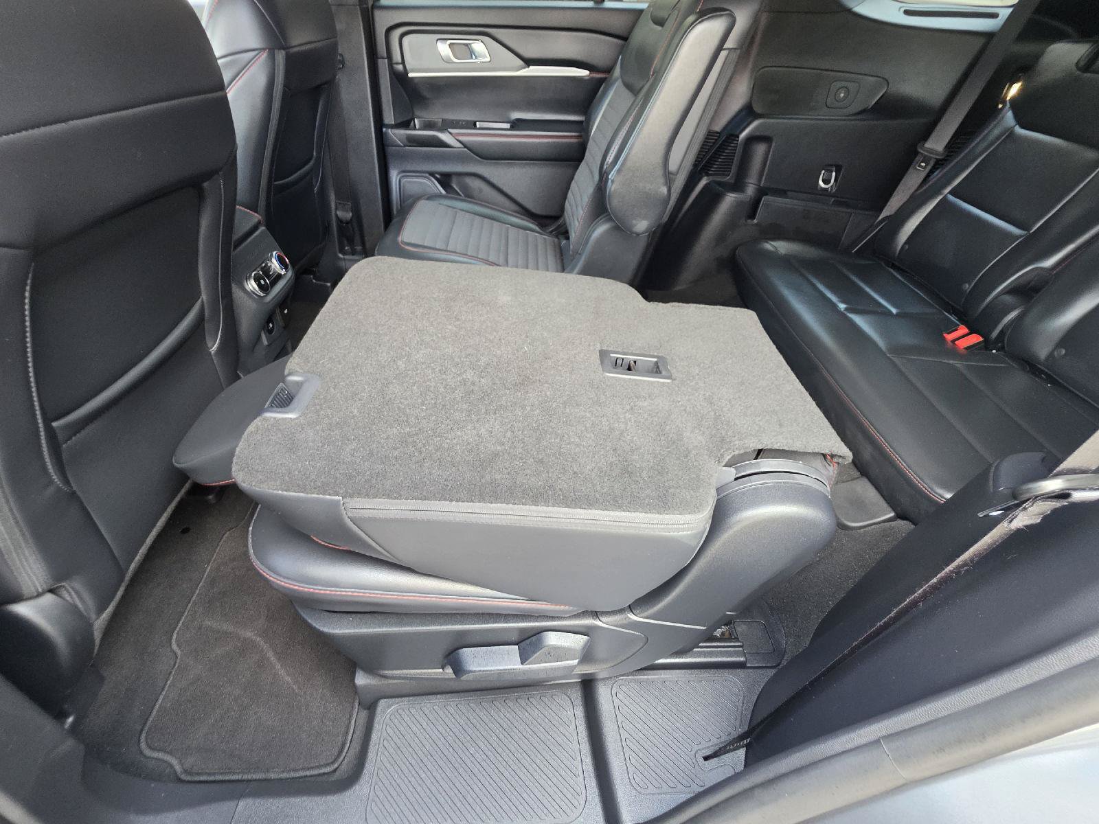 Certified 2026 Ford Explorer ST-Line AWD/4WD image 17
