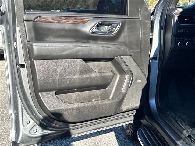 Used 2022 Chevrolet Tahoe LT w/ LT Signature Package image 10