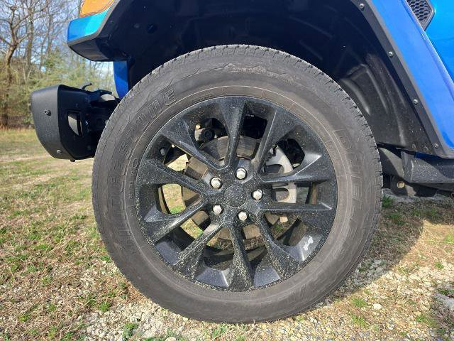 Used 2023 Jeep Gladiator Overland AWD/4WD image 12