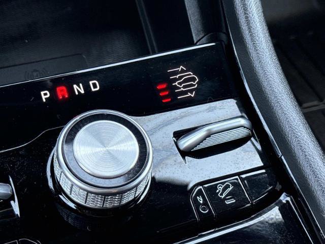 Used 2024 Jeep Grand Cherokee Summit w/ Luxury Tech Group V AWD/4WD image 28