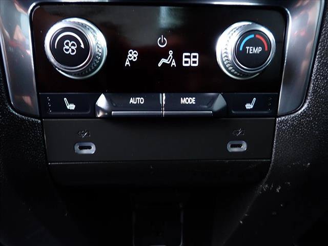 Used 2021 GMC Yukon Denali w/ Denali Premium Package AWD/4WD image 12